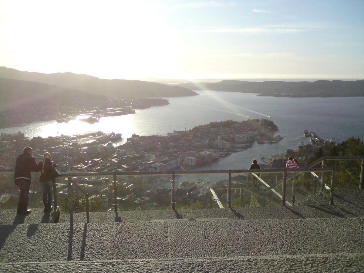 Central Location In The Heart Of Historic Bergen Exterior foto